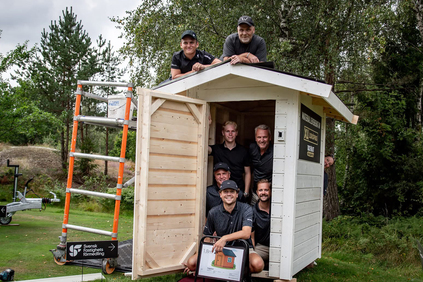 10 timmar golf för Barncancerfonden