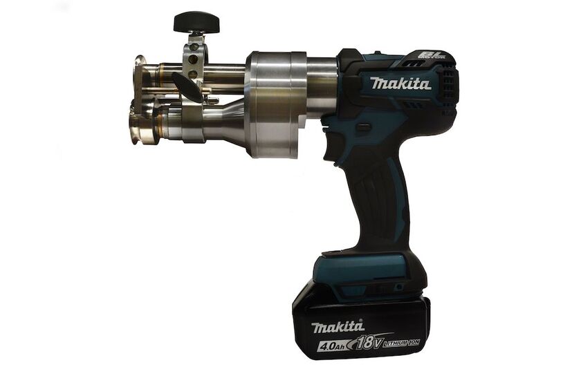 SICKMASKIN 18V MAKITA INKL 2ST TRISSOR 4&6 MM